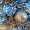 Opera astratta che esplora forme e colori vivaci, espressione della creatività contemporanea.
