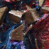Opera astratta di un artista contemporaneo, colori vivaci e forme dinamiche.